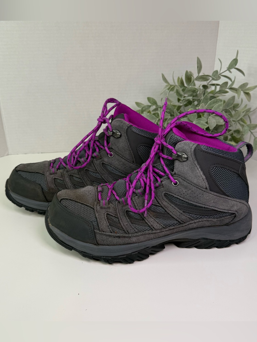 Columbia Women's Crestwood™ Mid Waterproof Hiking Shoe Graphite Women's Size 10